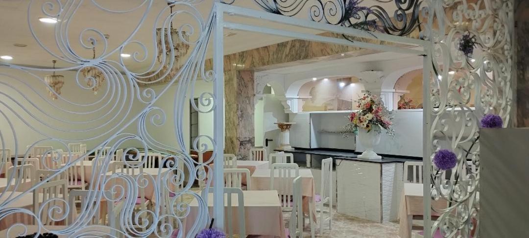 Hotel Hvalles à Malgrat de Mar Extérieur photo