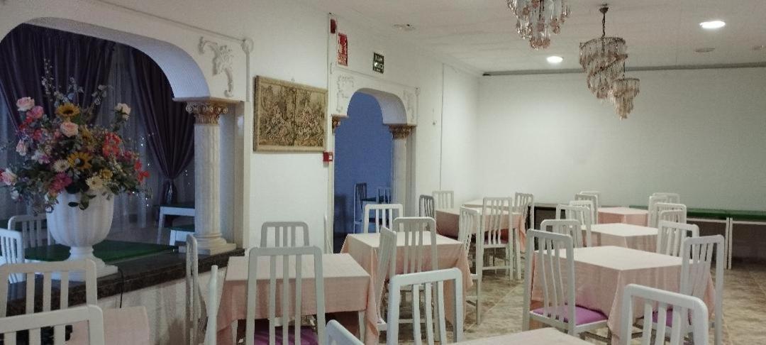 Hotel Hvalles à Malgrat de Mar Extérieur photo